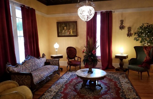 Easley Bed & Breakfast | Pecan Terrace Inn