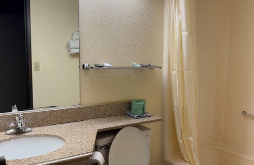 Ulysses Hotel | Peddlers Inn Motel