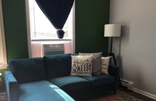 Peekskill House | Peekskill 100%Walkable NYC 50mins Car & Train West Point 15mins RT6 9 202 2mins