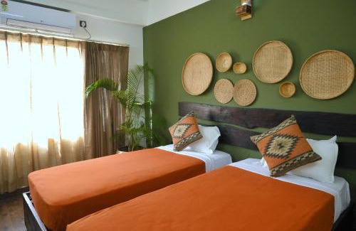 Sualkuchi Hotel | Peepal Tree Inn