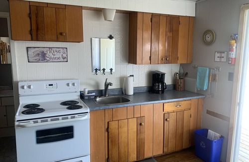 Lavigne Cottage | Pelican #8 Graceland Cottages