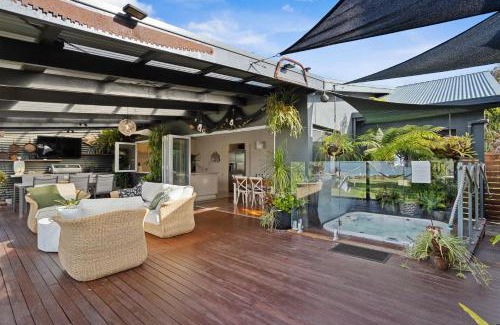 Berriedale House | Pelican Place - absolute waterfront overlooking MoNA