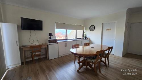 Wandina Apartment | Pelican Rise with a little surprise
