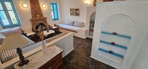 Egira Villa | Peloponnese Hideout - Traditional stone house
