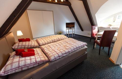 Neustadt-Glewe House | Pension Altes Burghotel