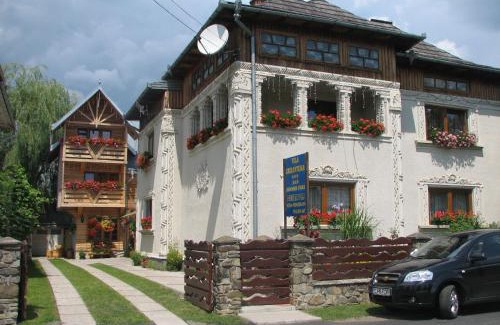Vatra Moldovitei House | Pension Crizantema