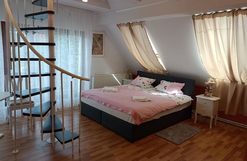 Grein Apartment | Pension DonauBlick Grein 2 in Stifterstrasse19. (2 Apartment )