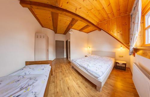 Borovany Hotel | Pension & Restaurant U Koňské dráhy Holkov