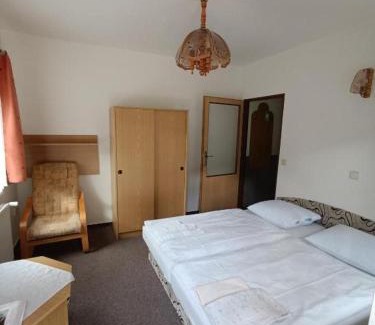 Teplice nad Metuji House | Pension Skály