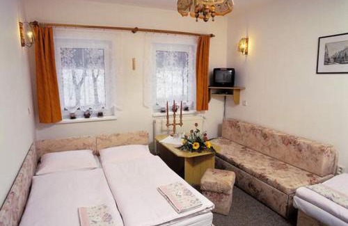 Teplice nad Metuji House | Pension Skály