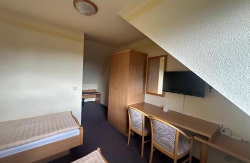 Ollendorf Hotel | Pension und Monteurzimmer mit Küche und Waschmaschine