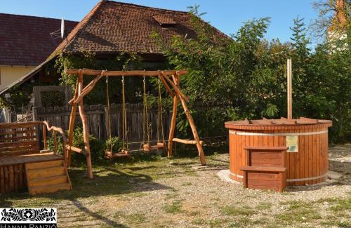 Ocland House | Pensiune Agroturistica Hanna