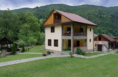 Bicaz House | Pensiunea Bobu