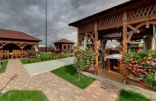 Comanesti House | Pensiunea Cabana Soimul