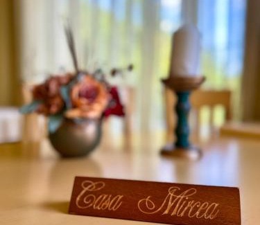 Eselnita House | Pensiunea Casa Mircea & Restaurant
