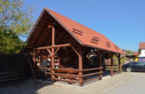 Praid Bed & Breakfast | Pensiunea Csűr Panzió