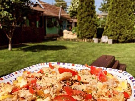 Milestii Mici House | Pensiunea Doina și Ion