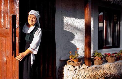 Moldova House | Pensiunea La Gura Cuptorului