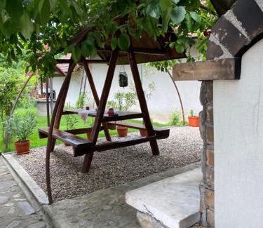 Orastie House | Pensiunea Roșu