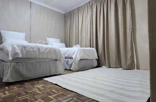 Dundee House | Pent Guesthouse Dundee