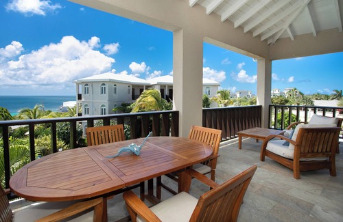 Shoal Bay Condo | Penthouse Condo- full kitchen, walk to Shoal Bay, complimentary beach chairs on Shoal Bay & Concierge!