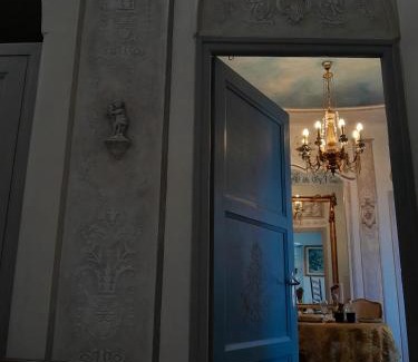 Vinca Apartment | Penthouse en bleu royal