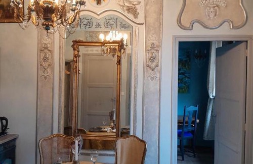 Vinca Apartment | Penthouse en bleu royal