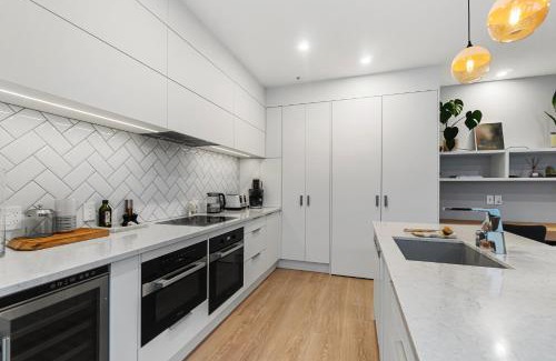 Cambridge House | Penthouse Prestige - Cambridge Holiday Apartment