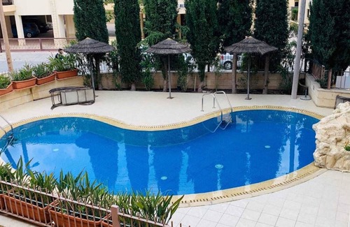 Tersefanou Condo | Penthouse studio with sea view near the airport