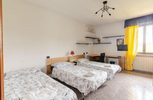 Pecetto di Valenza Apartment | Penthouse with Terrace - Private Parking & WIFI