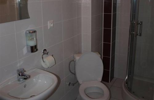 Klenovec House | Penzión na Ráztočnom