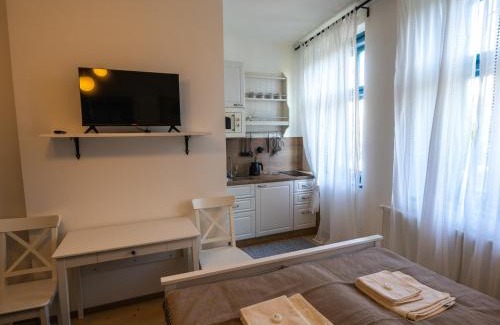Smolenice House | Penzión Záruby