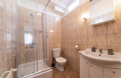 Slany House | Penzion Homér Slaný