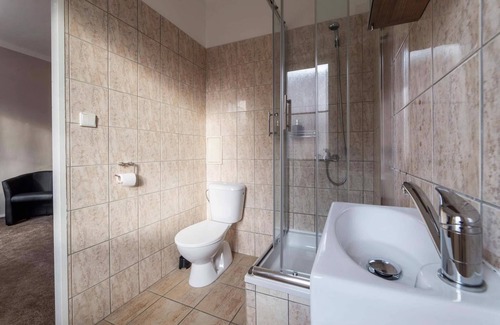 Slany House | Penzion Homér Slaný