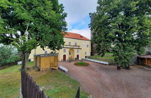 Manova Lhota House | Penzion hradu Svojanov