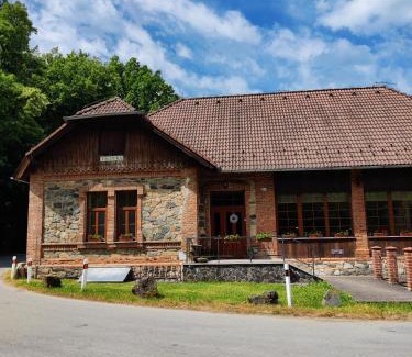 Chynov House | Penzion Pacovka