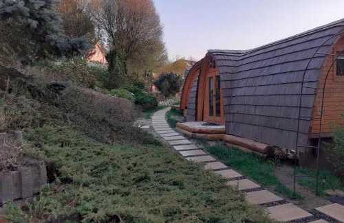Vsetin House | Penzion V Hluboké a Department Glamp