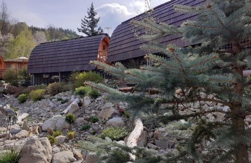 Vsetin House | Penzion V Hluboké a Department Glamp
