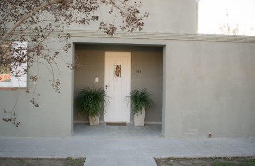 Carhue Apartment | Peonias