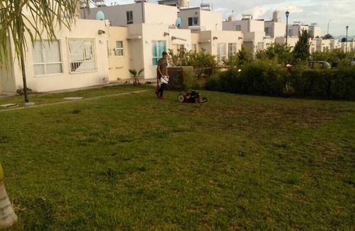 Xalostoc House | Pequeña casa en condominio con alberca compartida en las afueras de Cuautla