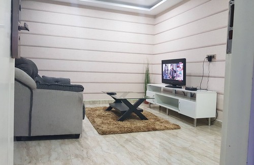 Yelahanka House | Percect Stay for Tourists or Business vistors