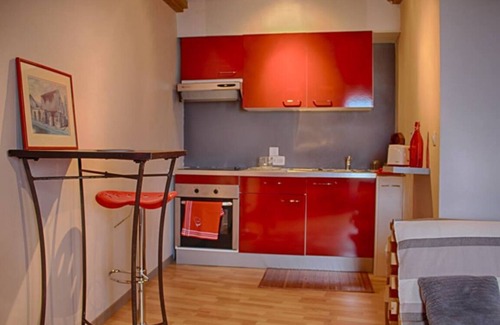 Saint-Paul Apartment | Perched in the heights of St-Paul, Enlèrlao a quiet "ti corner" where you can sit