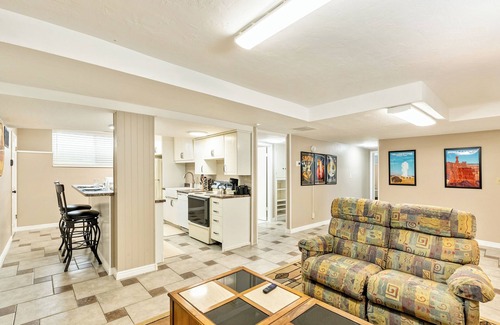 East Central Apartment | Perfect Basement Apartment in Salt Lake City/Close to the University