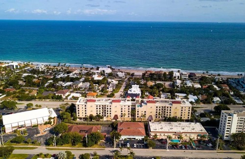 Lauderdale Beach Apartment | Perfect Beach Escape - Walk to Fort Lauderdale Beach