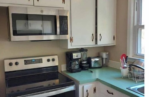 Rosewood House | Perfect commute.lots of room and free parking!