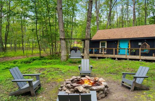 Rowland House | Perfect Couples Cabin Fireplace Firepit & Wine Nearby