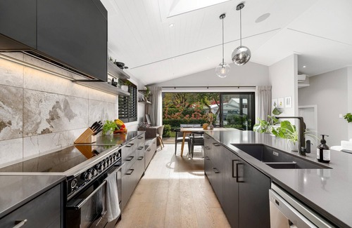 Arrowtown House | Perfect Family