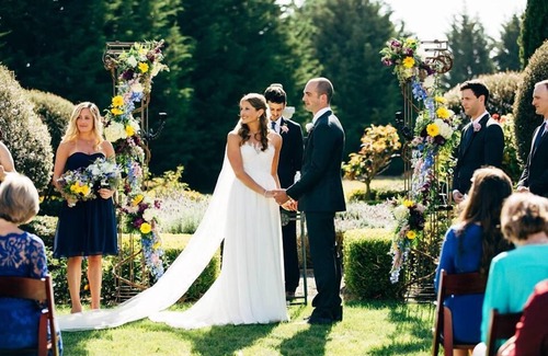 Callender House | Perfect For Large Family Get Aways Or Your Gorgeous Ranch Style Wedding.