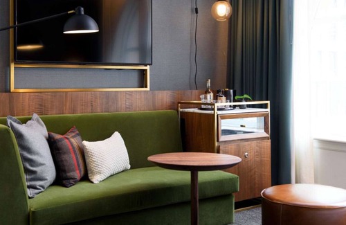 Downtown Seattle Hotel | Perfect Location for Family Getaway! 4 Relaxing Units, Near Seattle Great Wheel