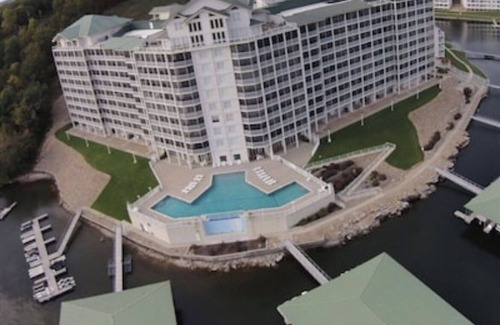 Osage Beach Condo | Perfect Location! Newly Remodeled- 2021 Condo right in the heart of Osage Beach